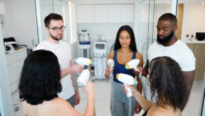 لیزر سه طول موج برای چه پوستی مناسب است