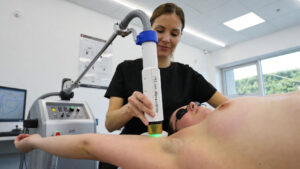 لیزر سه طول موج برای چه پوستی مناسب است